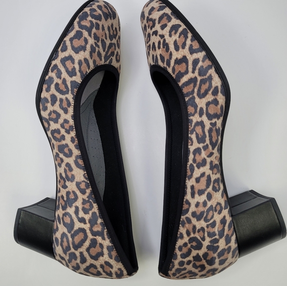 Aravon animal print shoes size 11 - Picture 6 of 11